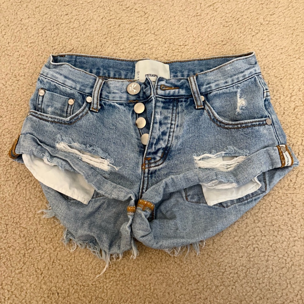 One teaspoon jean shorts size 23